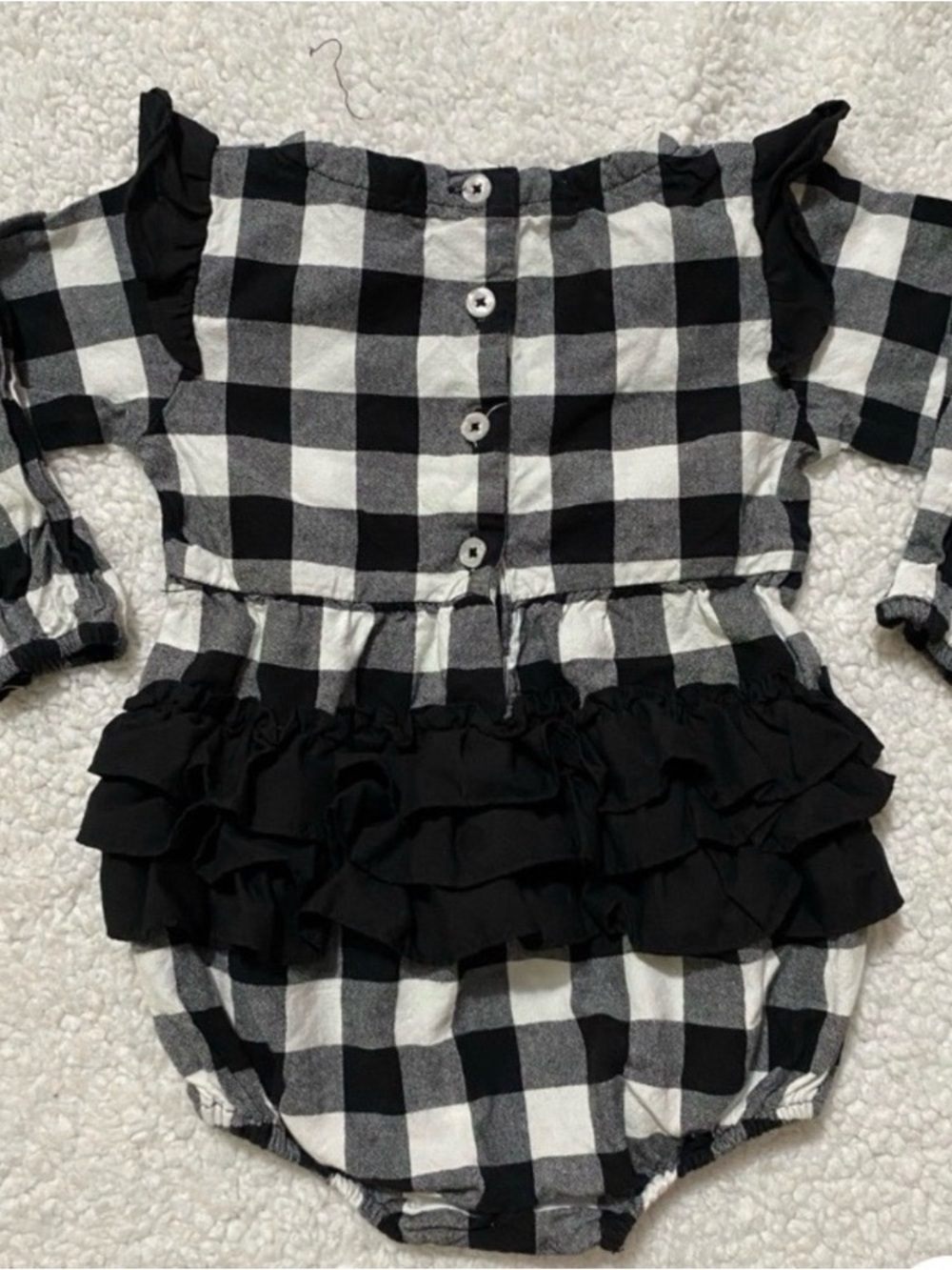 Ruffle butts baby girls size 18-24mo black and white flannel romper
